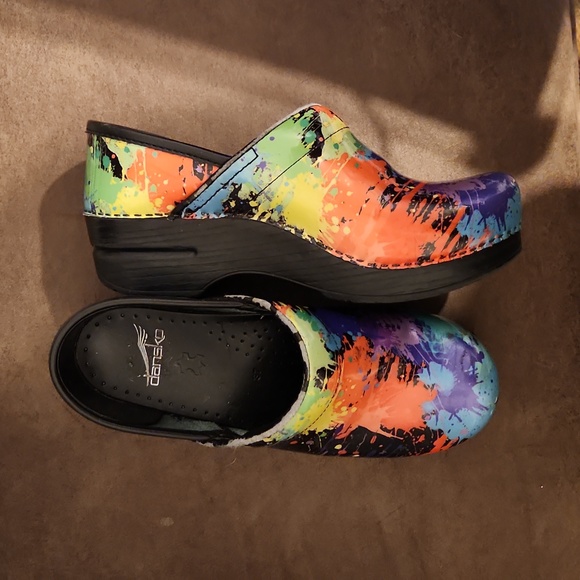 Professional Clogs - Picture 2 of 2